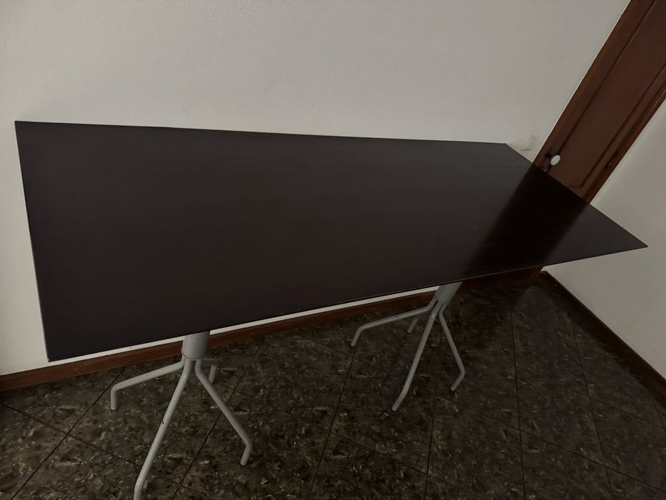 Mesa alta em madeira maciça + 6 cadeiras altas estilo industrial