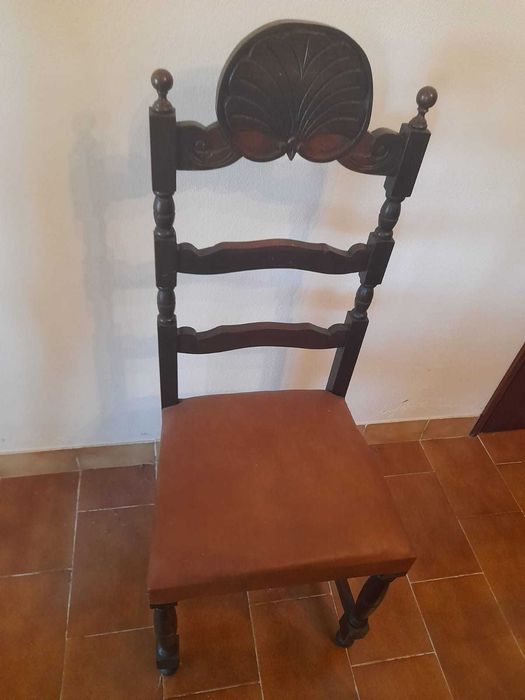 Mobília de sala antigo em madeira estilo rústico