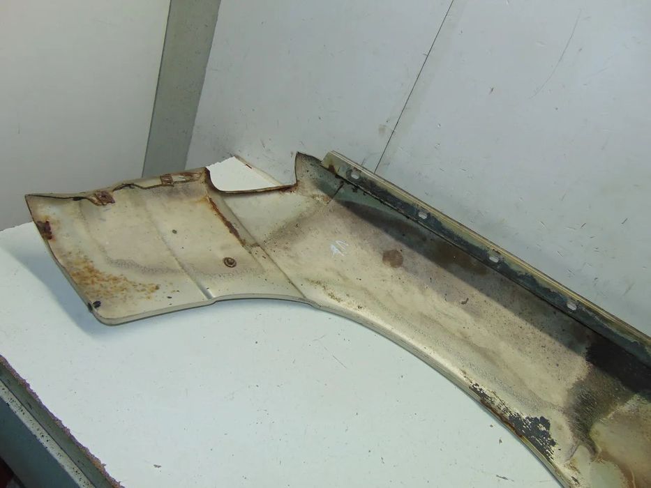 Opel Corsa A TR guarda lamas