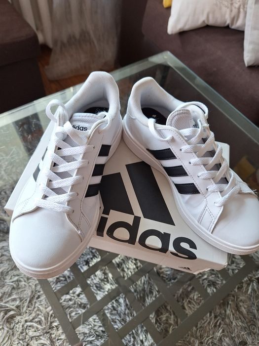 Buty sportowe Adidas  rozmiar 37 i 1/3. JAK NOWE 37 1/3