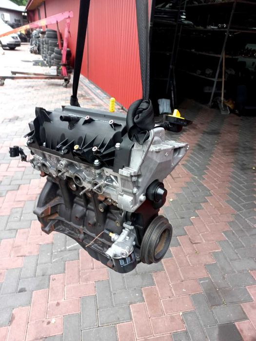 Dacia Sandero двигатель 1,2і D4F 732