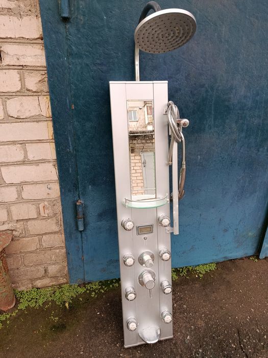 Душевая колонна для ванной