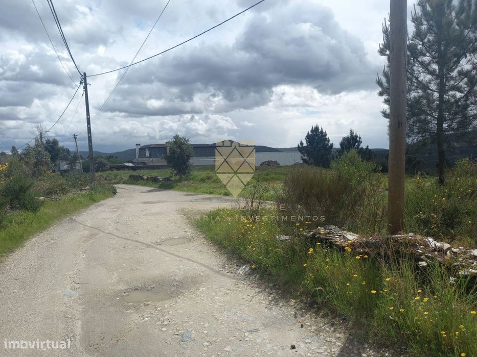 Plot of Land with 13,679 m² — Excellent Location in Recarei
