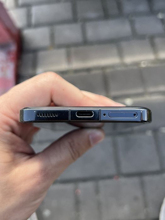 Xiaomi 13 8/256.