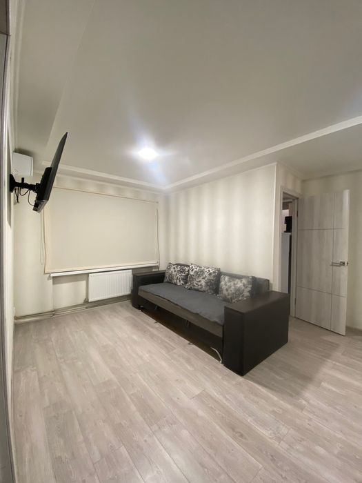 Здам двокімнатну квартиру з ремонтом ( ЦЕНТР)