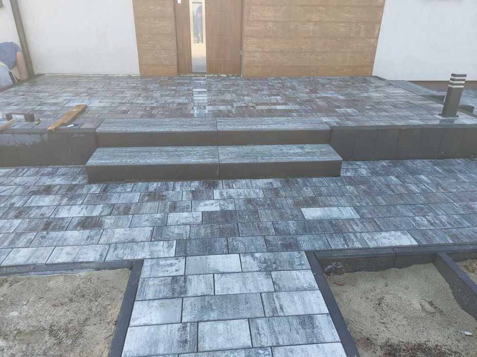 Prace brukarskie , układanie kostki brukowej