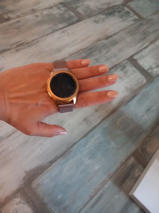 Smartwatch Samsung Galaxy Watch (R810) złoty róż  UŻYWANY