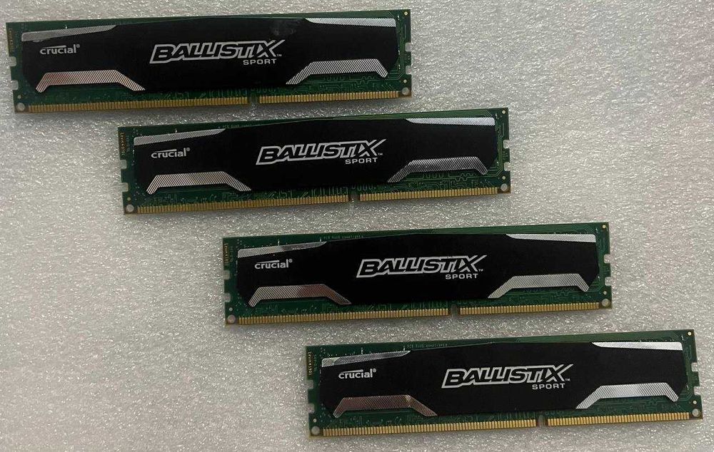 Комплект 32Гб DDR3-1600 4*8Gb радіатори 32GB