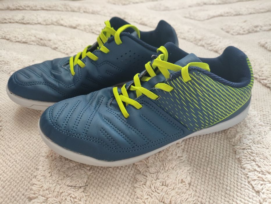 Buty halówki r 37 Kipsta
