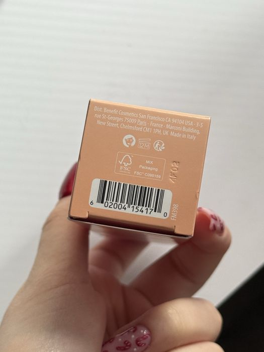 Benefit dew-la-la płynny rozświetlacz Luna light medium