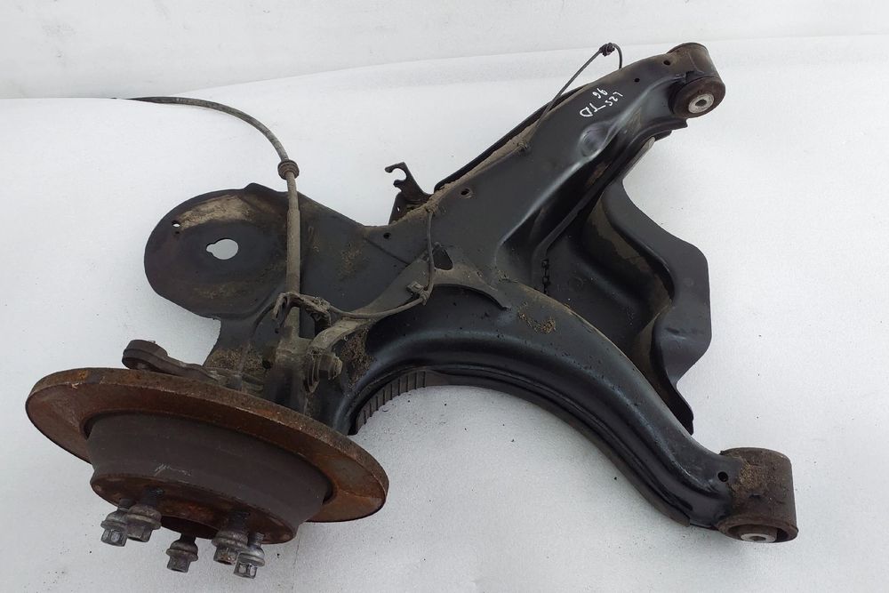 Braço de suspensão trás direito MERCEDES-BENZ Vito (W447)