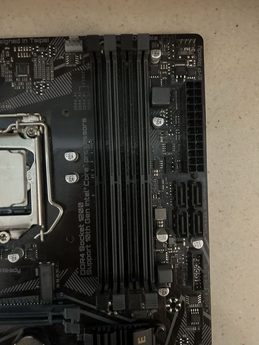 Płyta główna Gigabyte B460M DS3H