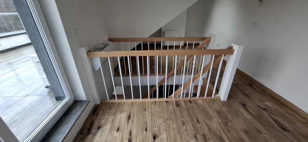 Sprzedam dwie nowe drewniane balustrady