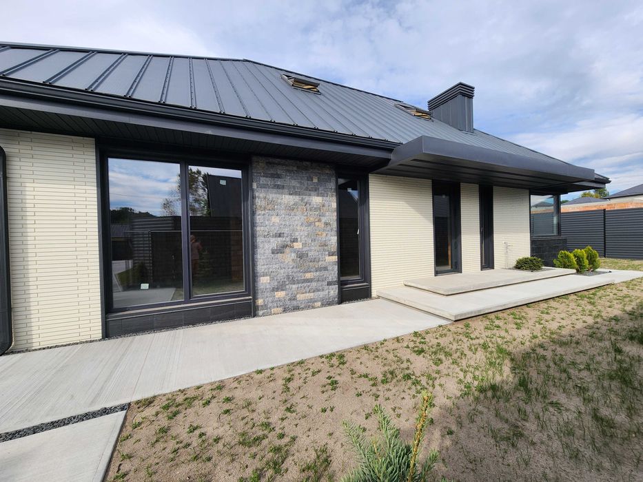 Від забудовника! Продам будинок, газ, світло, вода. Телефонуйте.