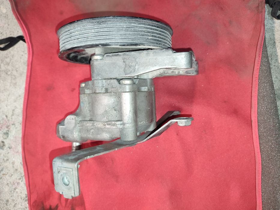 Pompą wspomagania BMW E60 E61 535d 530d M57