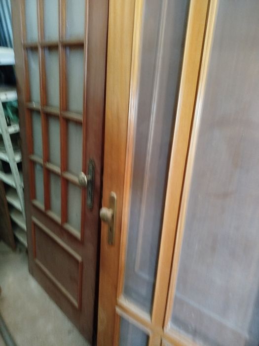 Vendo portas de madeira
