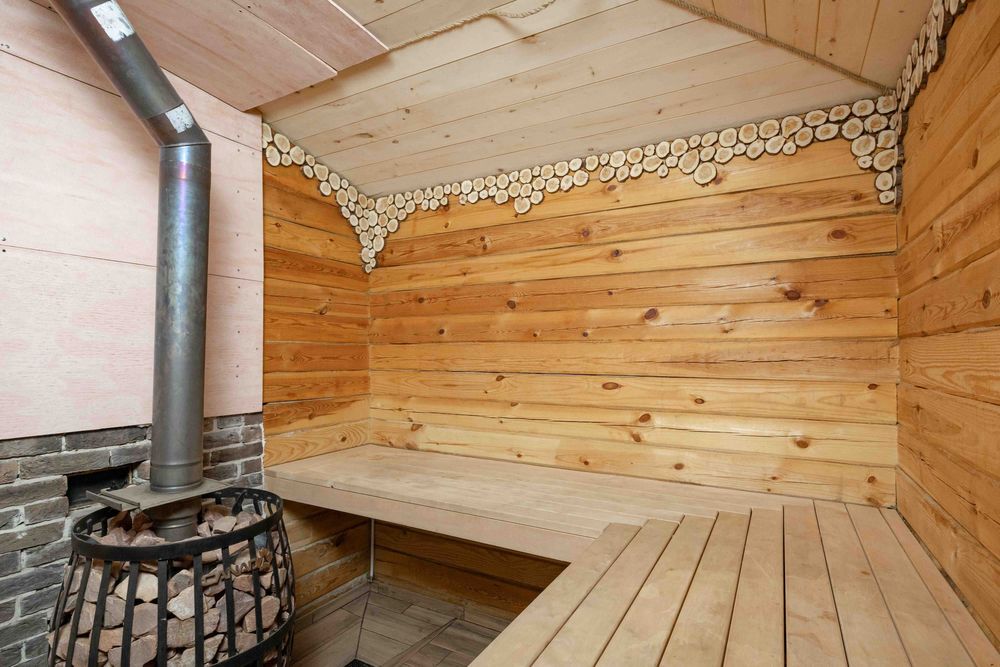 Готовий бізнес. Еко-садиба: SPA-будинок, лазня на дровах, ліс, озеро.