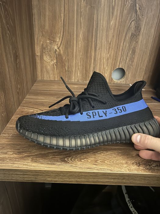 Yeezy boost 350v2 Dazzling Blue