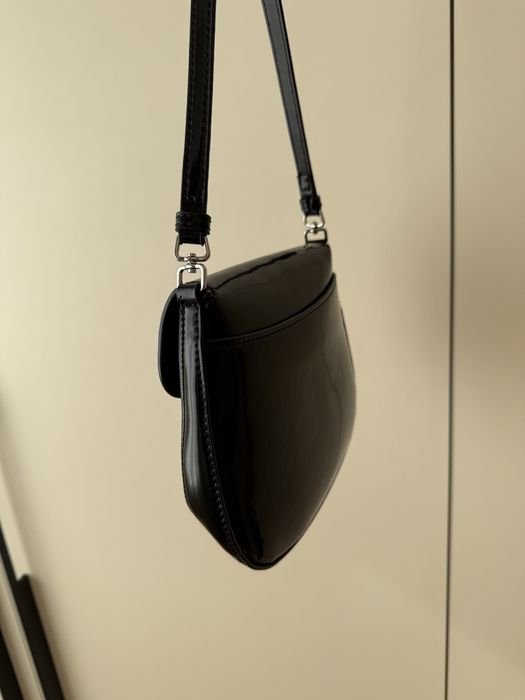 Prada.         burberry