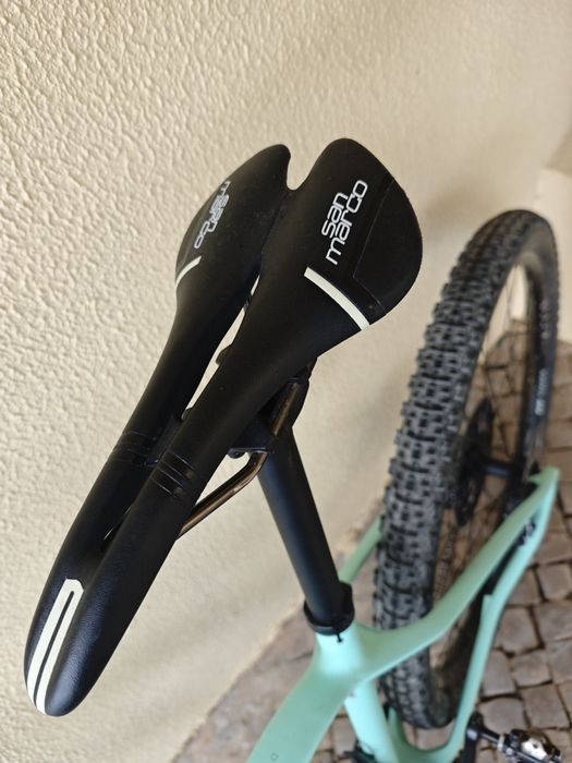 Orbea Alma carbon (L) m20  29” – Shimano Deore XT 12v | FOX 32 | DT Sw