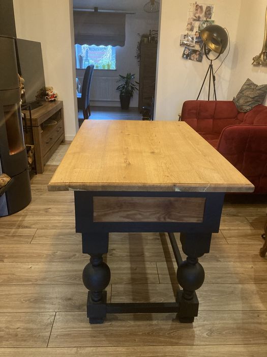 Stół drewniany kuchenny