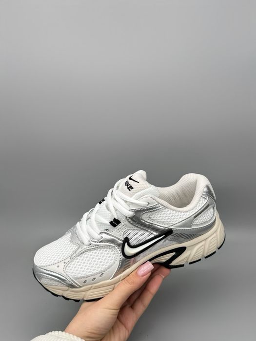 Кросівки Nike V5 RNR HQ7901-104 найки 36-41р