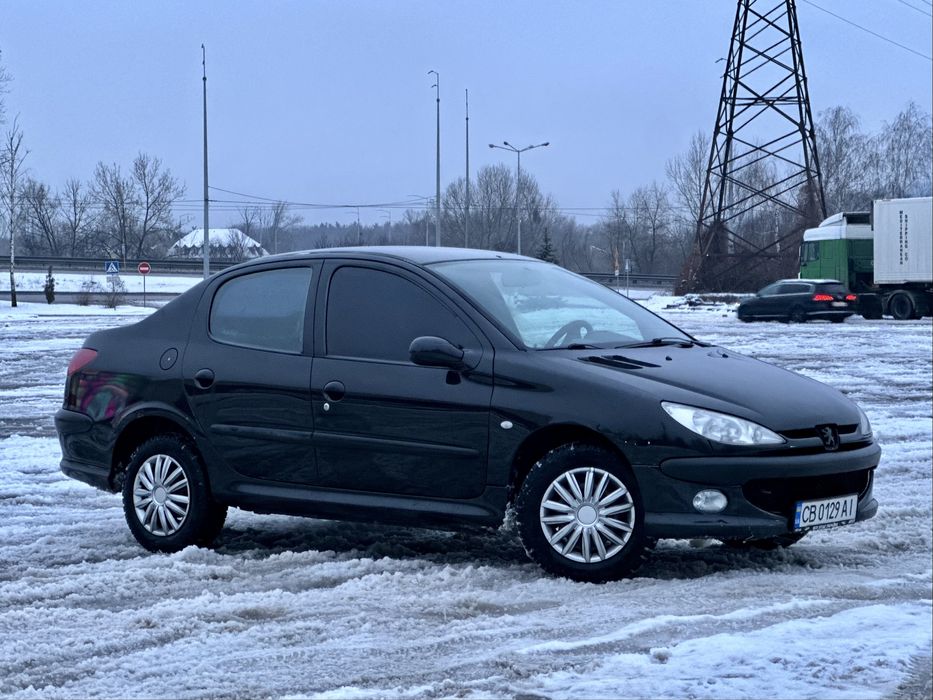 Peugeot 206 2007р 1.4 бензин