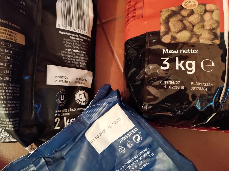 Zestaw 14kg karma sucha dla psa różnych firm + zabawka GRATIS!