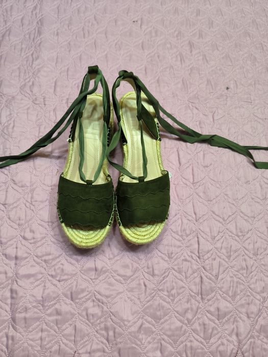 Sandálias verdes