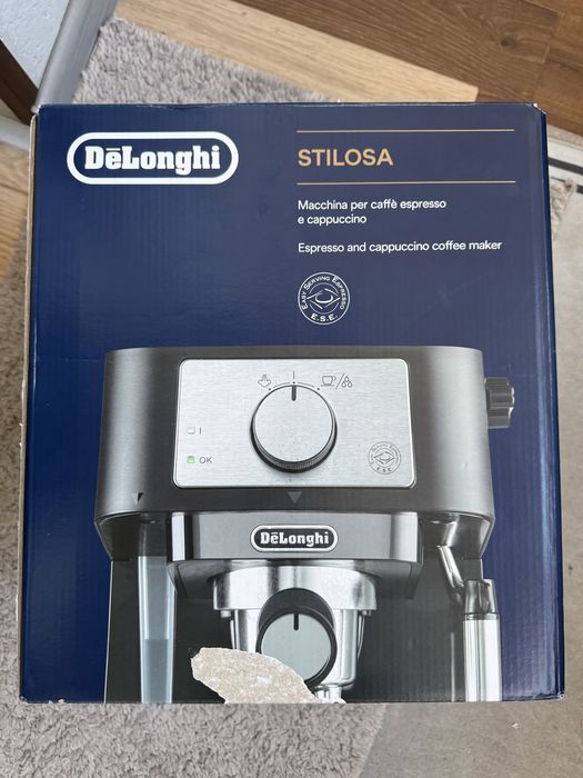 Кавоварка ріжкова кофеварка рожковая Delongi ec260.bk