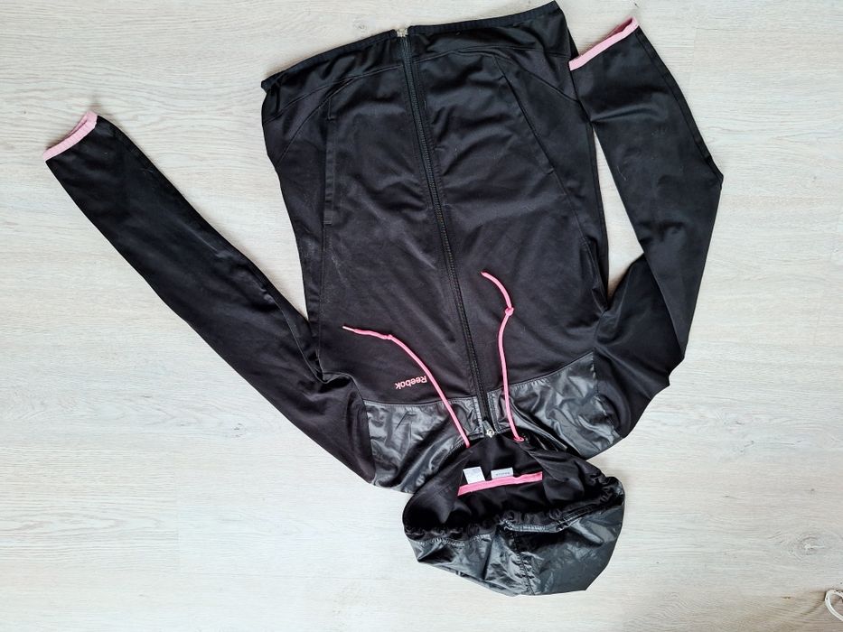 Bluza Reebok r.36 czarna classic z różowymi dodatkami