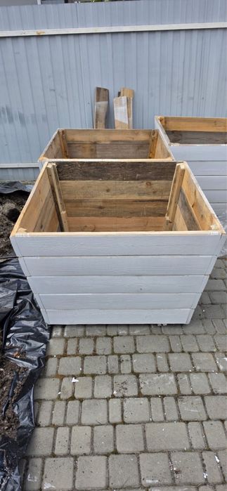 Кашпо з натурального дерева , горщик під дерево чи туї  Розмір 75на 75 см