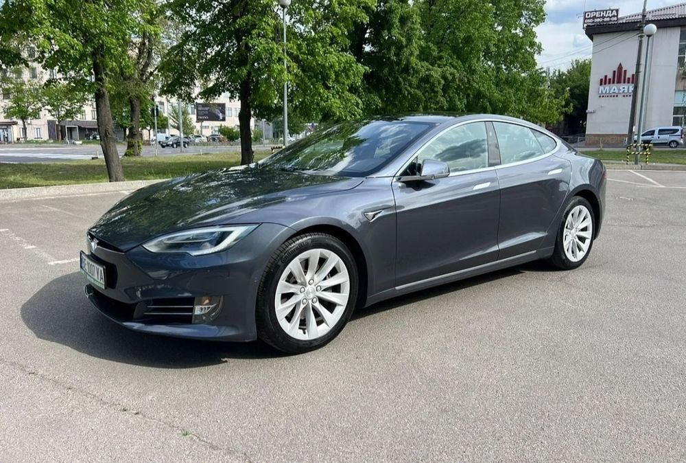 Tesla Model S 2018 VIN 5YJSA1E24JF249605 фото оголошення 18 з 22