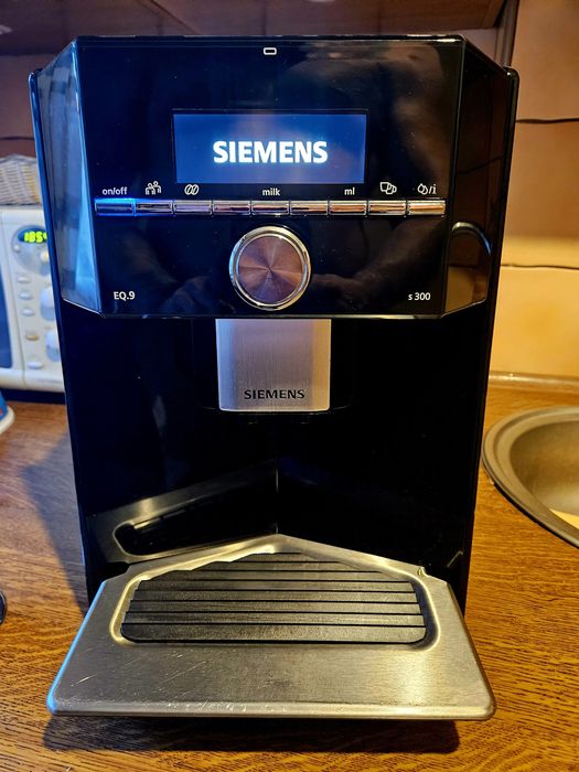 Ekspres do kawy Siemens EQ9 S300