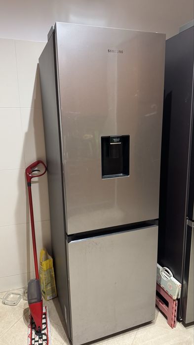 Frigorífico Samsung 341L