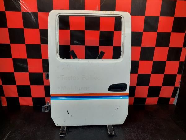 Porta trás esquerda TOYOTA Dyna Chassis (KD_, LY_, _Y2_, _U3_, _U4)