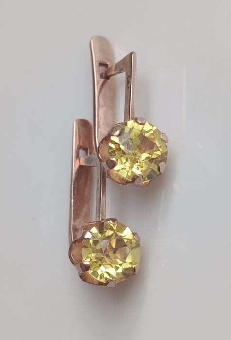 Золотые серьги с СССР Золоті радянські сережки