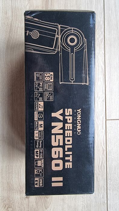 Lampa błyskowa YN560 II