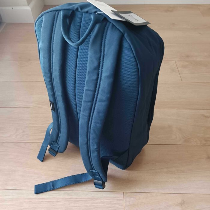 Plecak Converse granatowy z kieszenią na laptopa