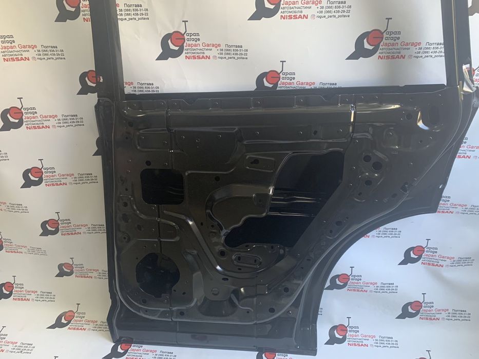 Двері ОРИГІНАЛ на Nissan Rogue T33 2021- 801016RR0A В НАЯВНОСТІ