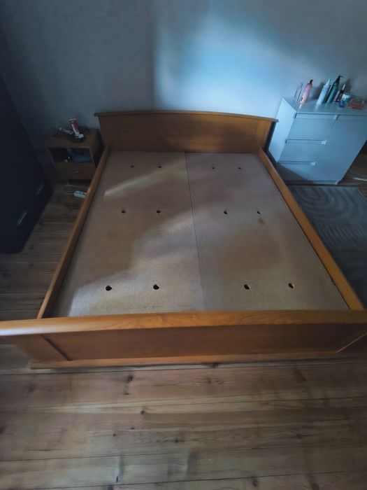 Łóżko małżeńskie 160