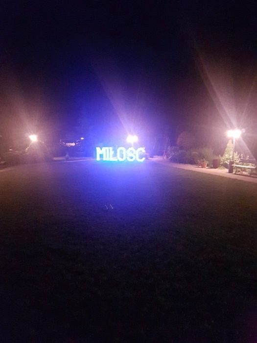 Napis MIŁOŚĆ, wysokość 110cm, podświetlenie RGB