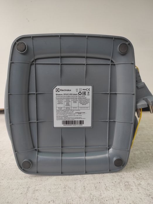 Керамический обогреватель Electrolux.