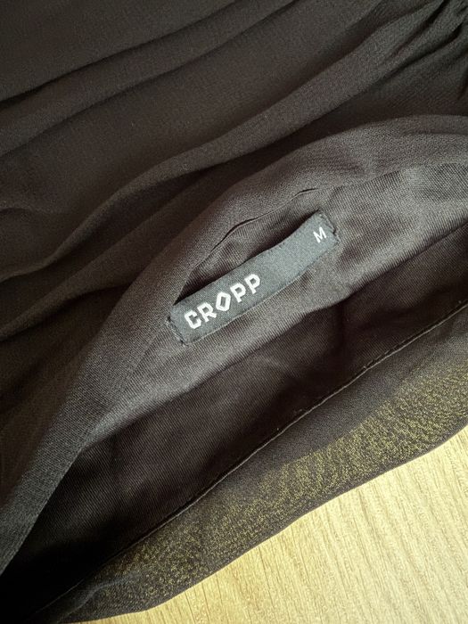Czarny marszczony top z bufiastymi rękawami Cropp
