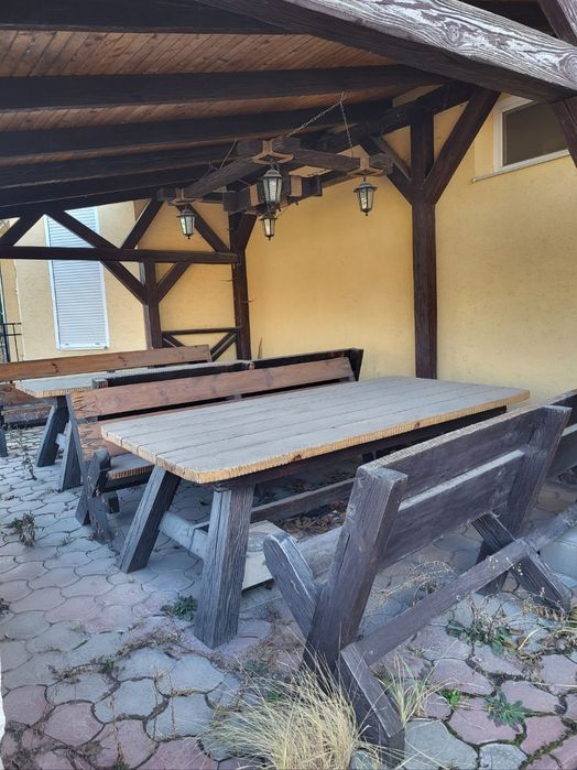 Продається окрема будівля.