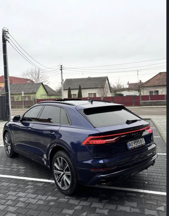 Audi Q8 S-LINE 2019 року