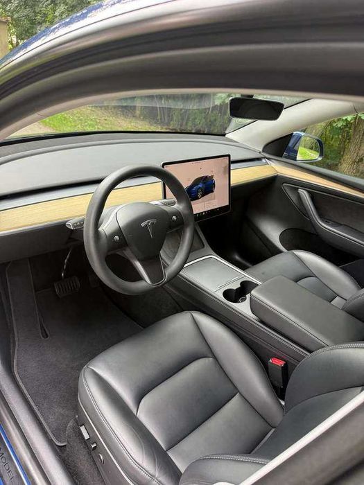 Tesla Model Y 2023 Dual Motor