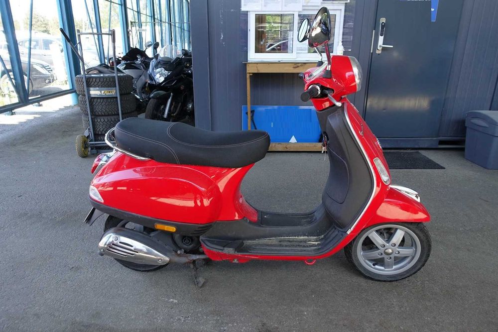 Ретро скутер 2010 Piaggio Vespa LX50