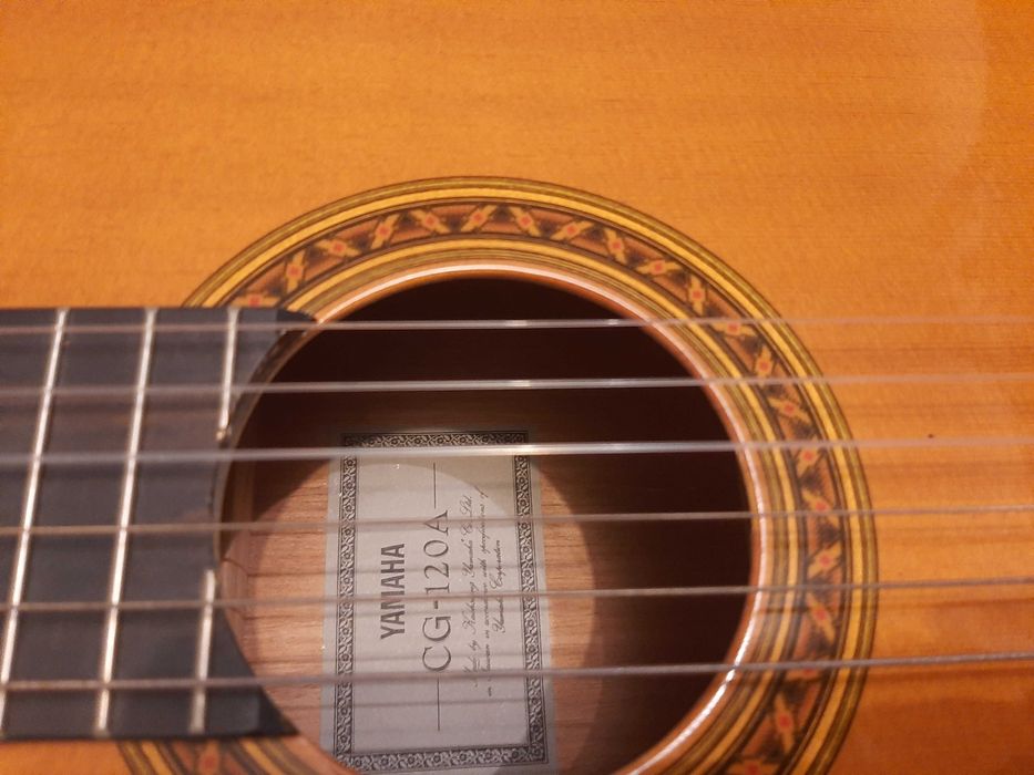 Guitarra Classica Yamaha CG 120A