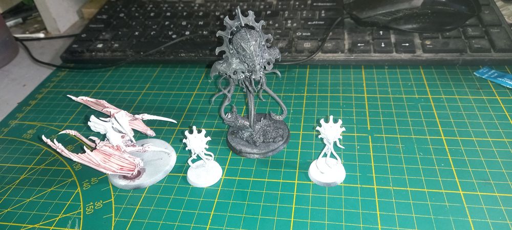 Neurotyrant i tyranid prime warhammer 40 000